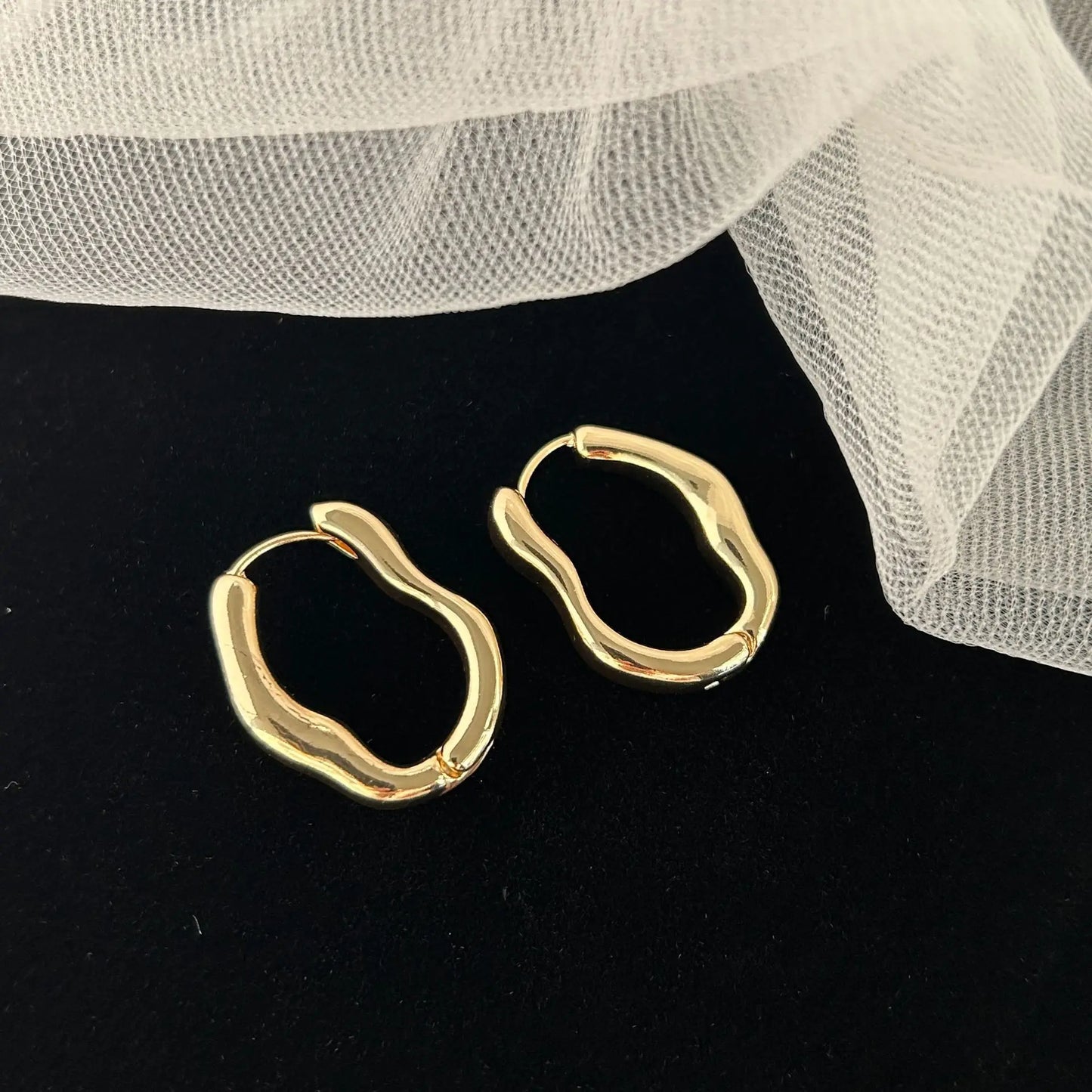 2024 Korean New Classic Gold Color Plated Metal Hoop Earrings For Women Fashion Jewelry Temperament Girls Daily Wear earrings