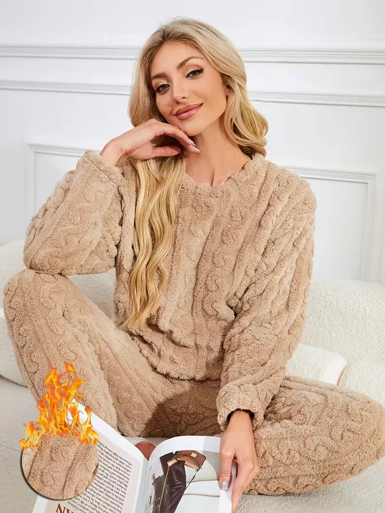 Thickened Warm Sleepwear for Women Flannel Suit with Fleece Lining Ladies Pajamas Sets Homewear Nightwear Warm Long-Sleeve Pants