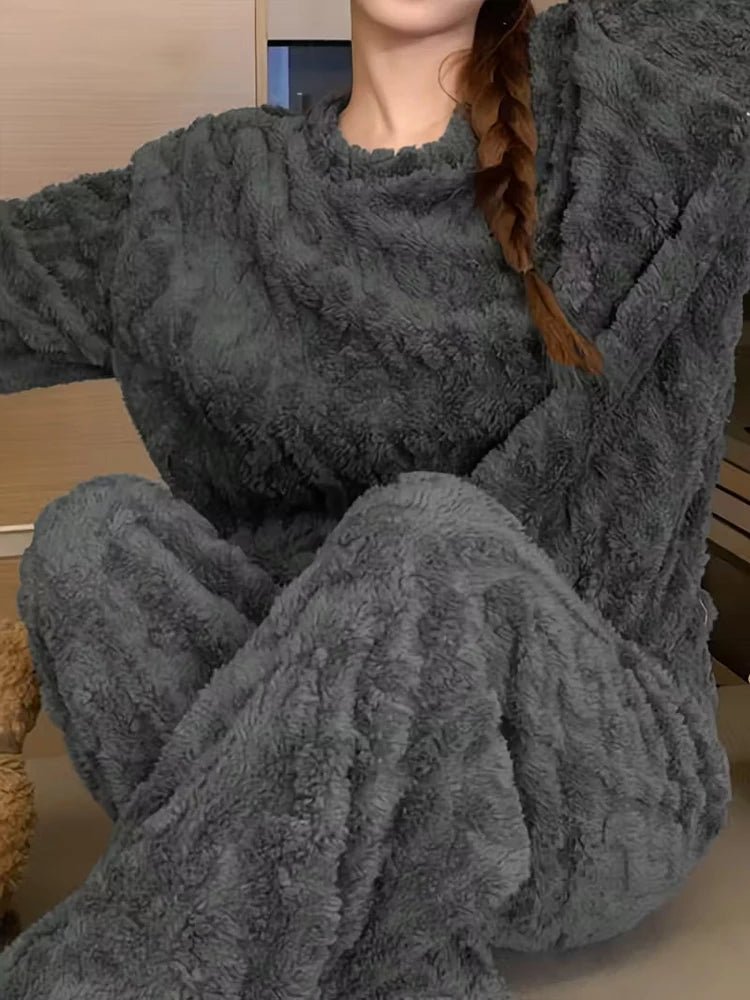 Thickened Warm Sleepwear for Women Flannel Suit with Fleece Lining Ladies Pajamas Sets Homewear Nightwear Warm Long-Sleeve Pants