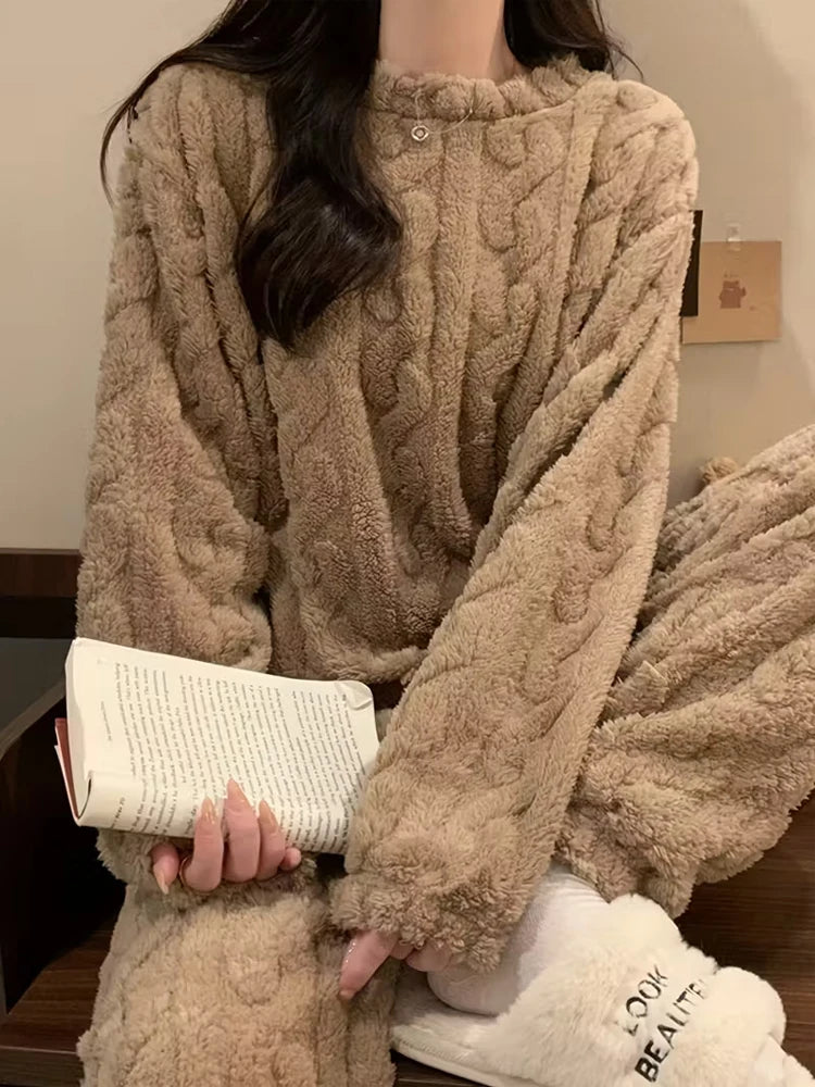 Thickened Warm Sleepwear for Women Flannel Suit with Fleece Lining Ladies Pajamas Sets Homewear Nightwear Warm Long-Sleeve Pants