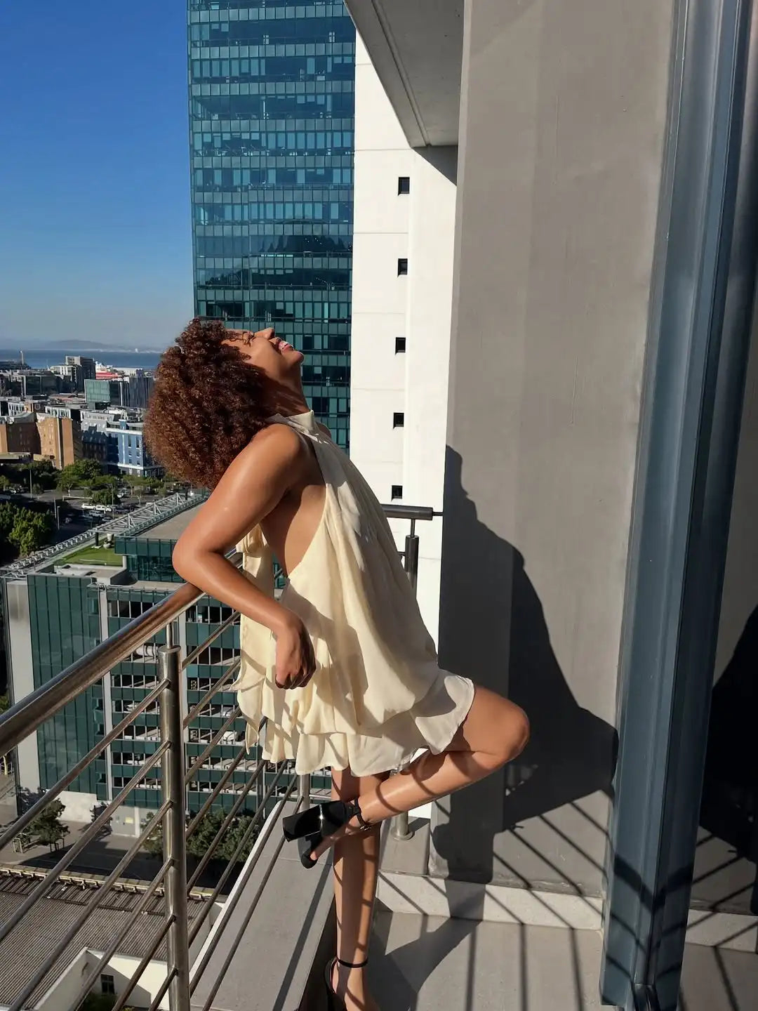 Lady Sexy Backless Halter Chiffon Mini Dress Women Chic Sleeveless Off-shoulder Pleated A-line Dresses New Summer Vacation Gowns
