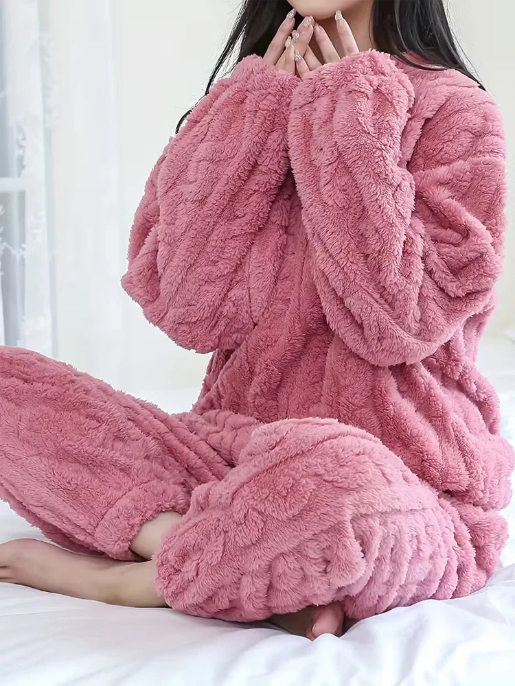Thickened Warm Sleepwear for Women Flannel Suit with Fleece Lining Ladies Pajamas Sets Homewear Nightwear Warm Long-Sleeve Pants