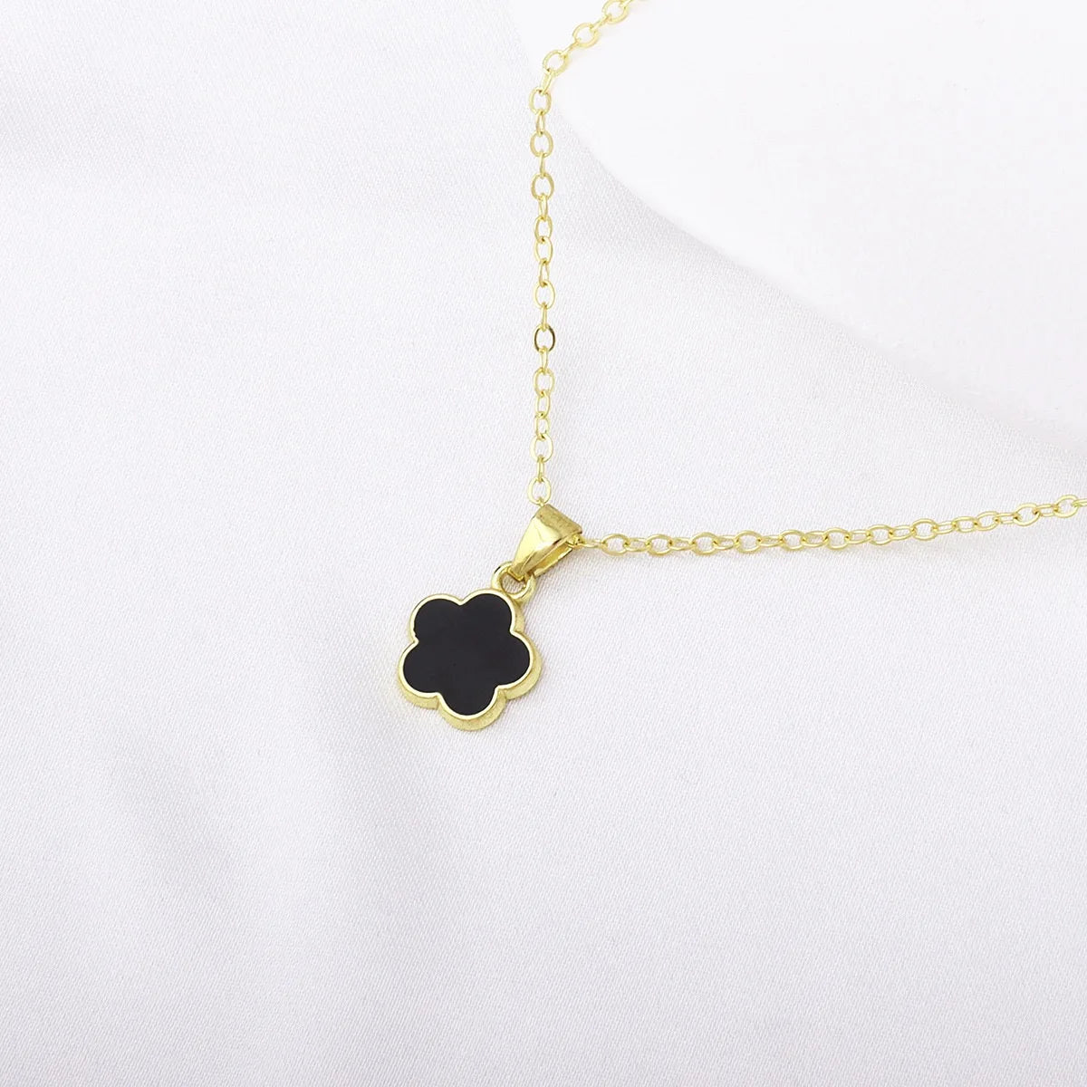 5Pcs Lucky Five-petal Flower Clover Earrings Necklace Ring Bracelet Five-piece for Woman Fashionable Accessories Party Jewelry