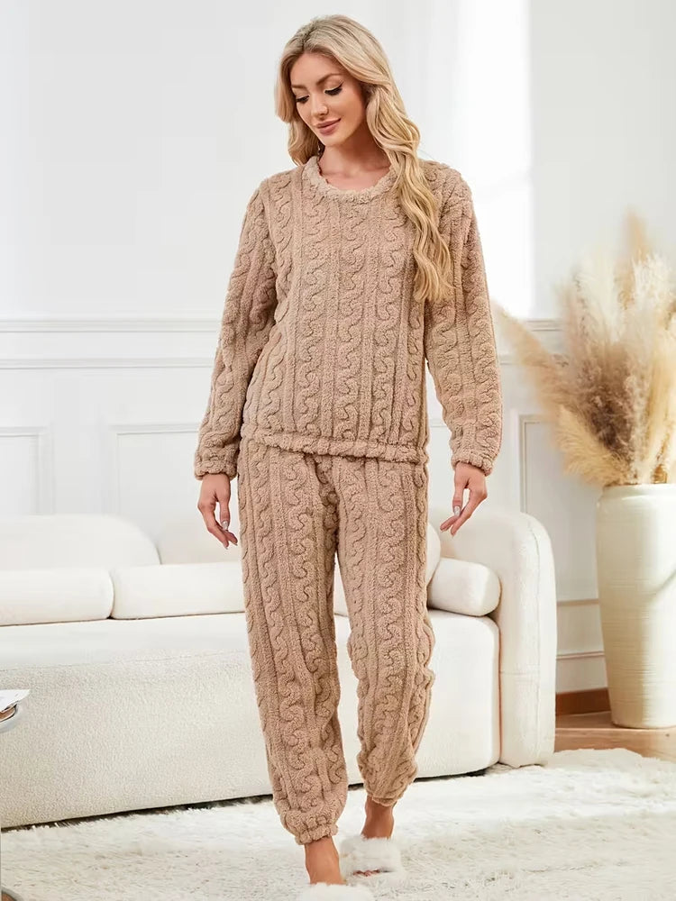 Thickened Warm Sleepwear for Women Flannel Suit with Fleece Lining Ladies Pajamas Sets Homewear Nightwear Warm Long-Sleeve Pants