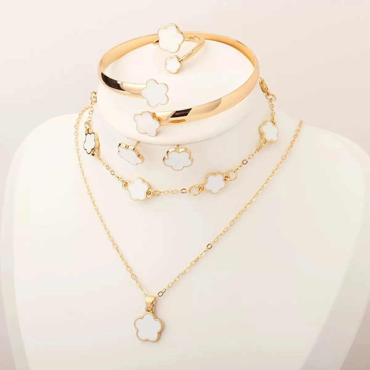 5Pcs Lucky Five-petal Flower Clover Earrings Necklace Ring Bracelet Five-piece for Woman Fashionable Accessories Party Jewelry