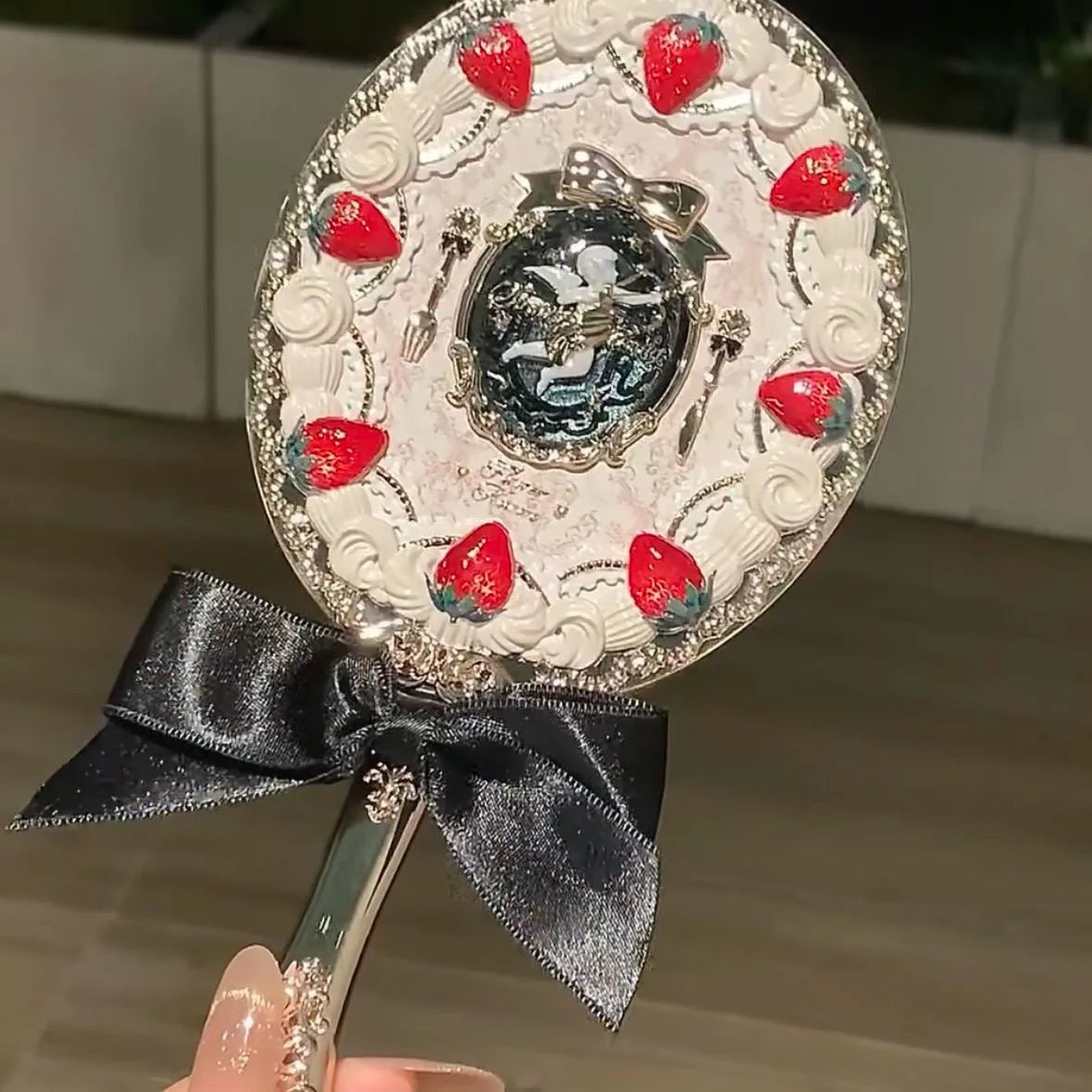 Flower Knows Makeup Set Eye Shadow Lipstick Swan Liquid Eyeshadow Hand Mirrors Hairpin Brush Gift Box For Girlfriend