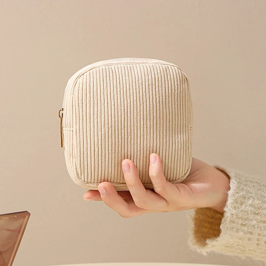 Fashion Makeup Lipstick Sanitary Napkins Case Mini Cosmetic Storage Pouch Women Ins Travel Organizer Bags Small Pouch 2025