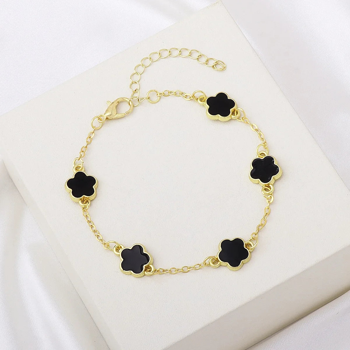 5Pcs Lucky Five-petal Flower Clover Earrings Necklace Ring Bracelet Five-piece for Woman Fashionable Accessories Party Jewelry